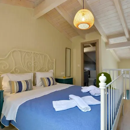 Апартаменты Aliki House *