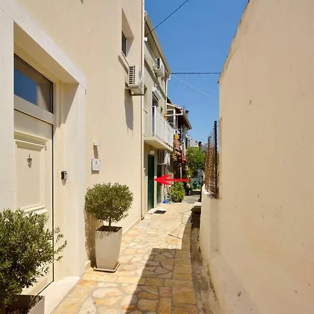 Aliki House Apartment