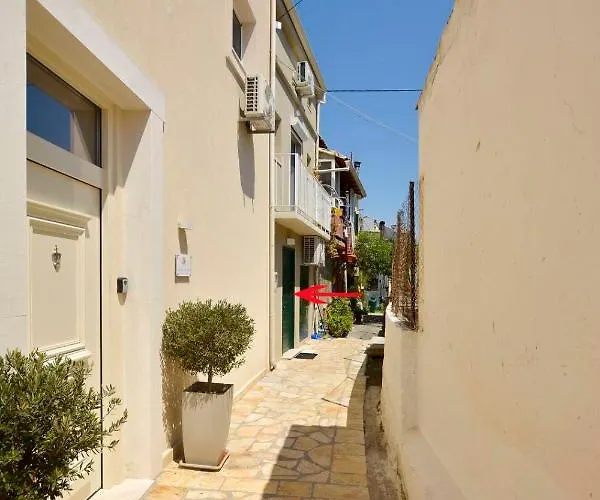 Aliki House Apartment